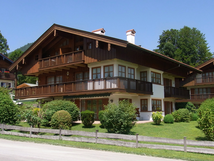 Ruhpolding-2.-Stock-Aussenansicht
